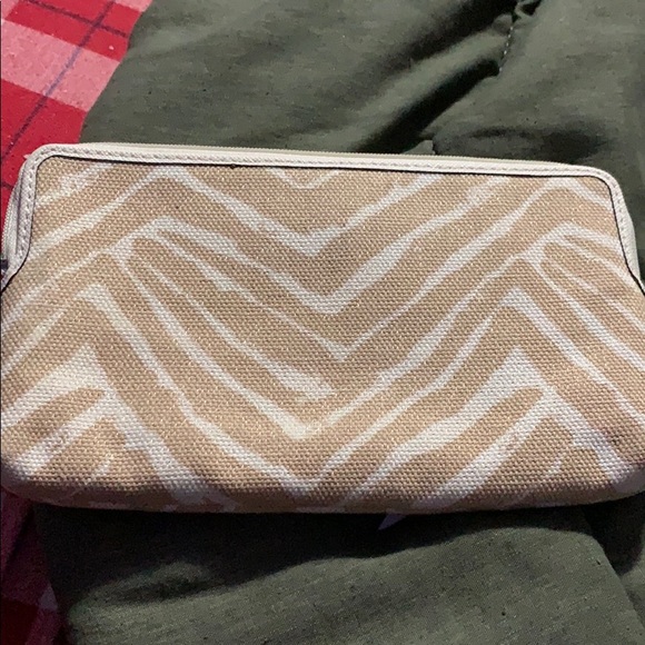 Coach wristlet never used - Picture 3 of 5